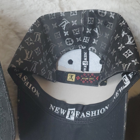 Caps - Picture 4 of 6